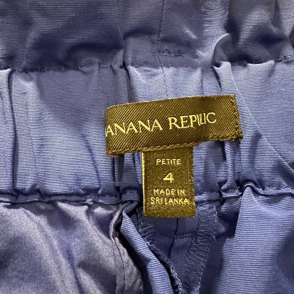 BANANA REPUBLIC Royal Blue Wide Legged High Tapered Waist and Cuffed Bottom Sz 4 - Picture 6 of 11